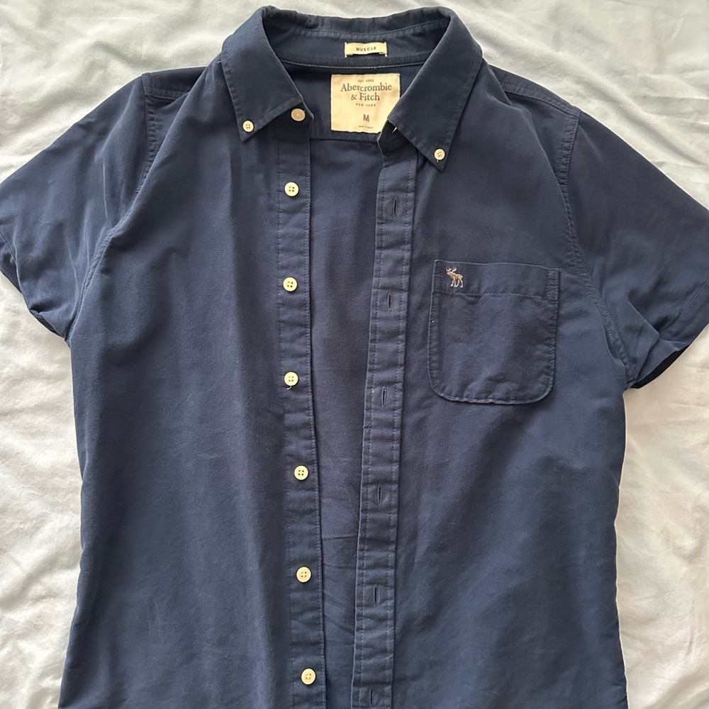 Abercrombie & Fitch Men's Dark Blue Casual Button-Down Shirt - Medium